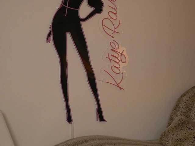 katyerave live cam on BongaCams