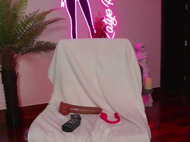 katyerave's BongaCams show and profile