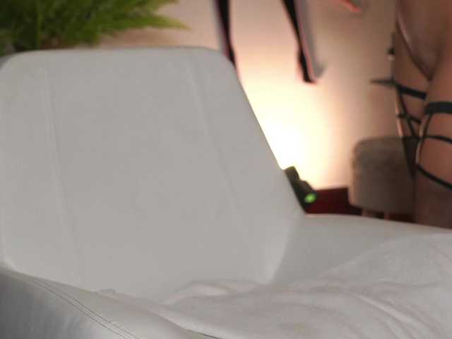 katyerave live cam on BongaCams