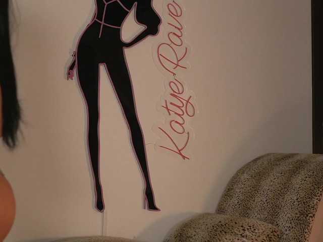 katyerave live cam on BongaCams