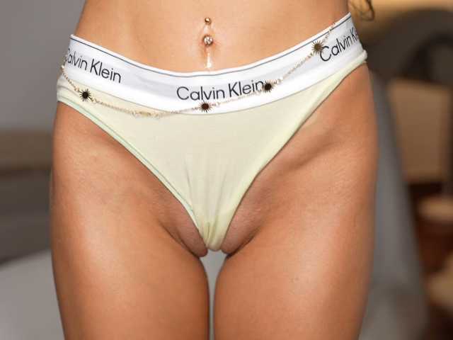 katyerave live cam on BongaCams