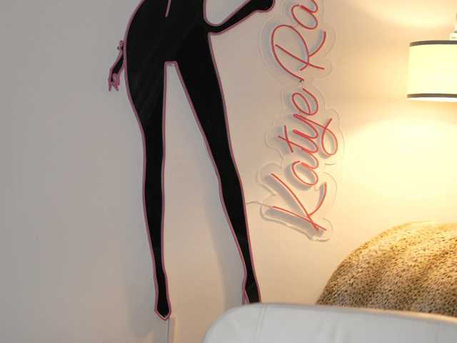 katyerave live cam on BongaCams