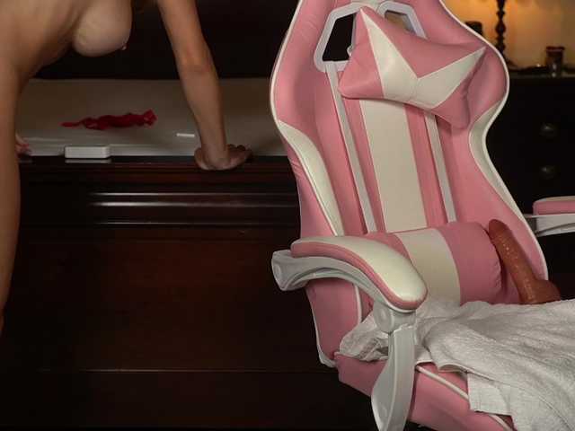 katyerave live cam on BongaCams