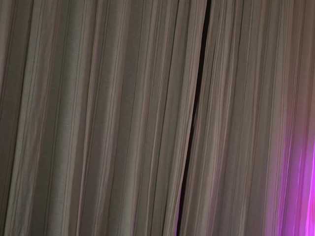 katyerave live webcam show