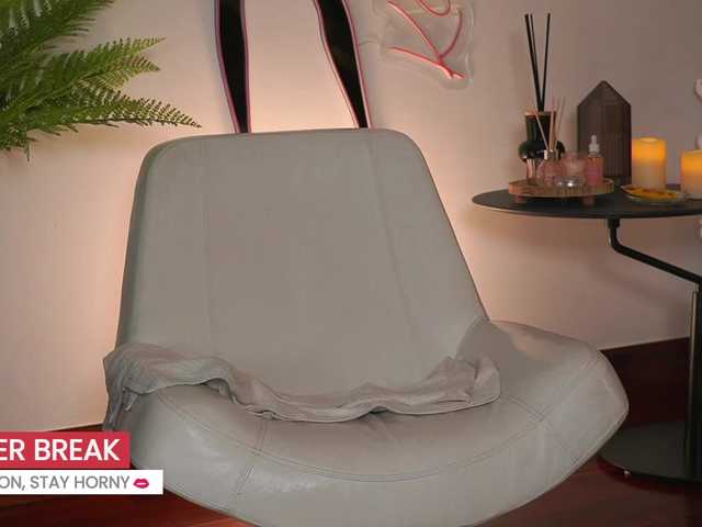 katyerave live cam on BongaCams