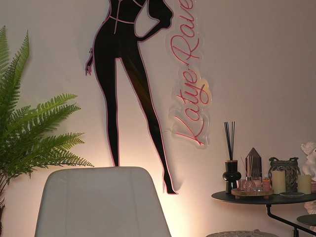 katyerave live cam on BongaCams