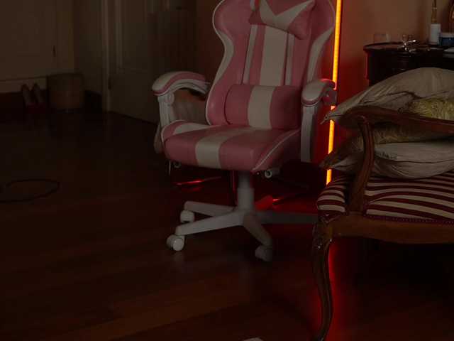 katyerave live cam on BongaCams