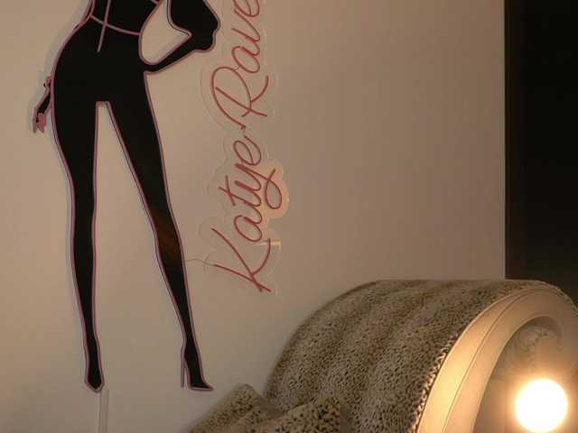 katyerave live cam on BongaCams