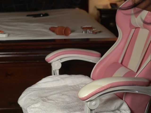 katyerave live cam on BongaCams