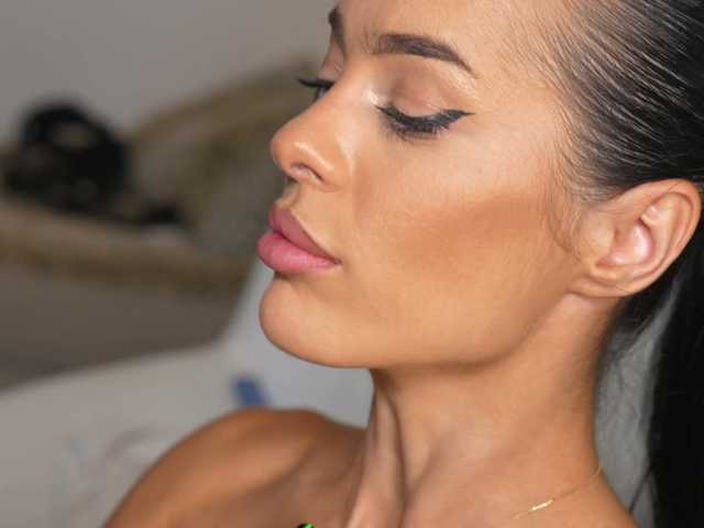 katyerave live cam on BongaCams