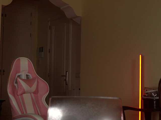 katyerave live cam on BongaCams