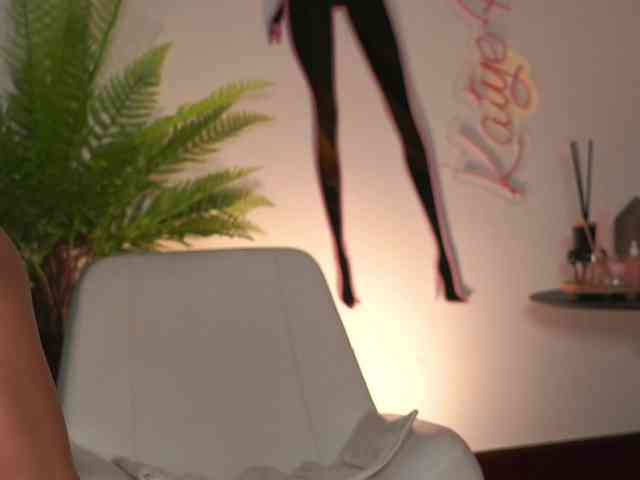 Modelo: katyerave