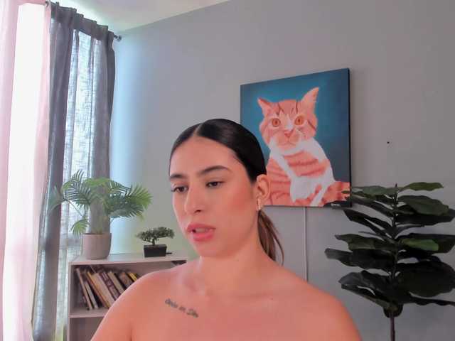 LiaPearce live cam on BongaCams
