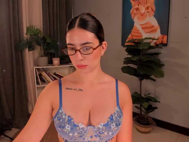 LiaPearce live cam on BongaCams