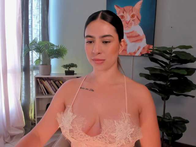 LiaPearce live cam on BongaCams