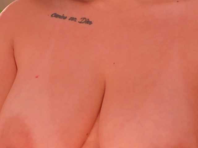 LiaPearce live cam on BongaCams