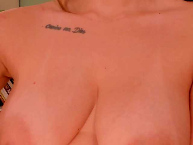 LiaPearce live cam on BongaCams