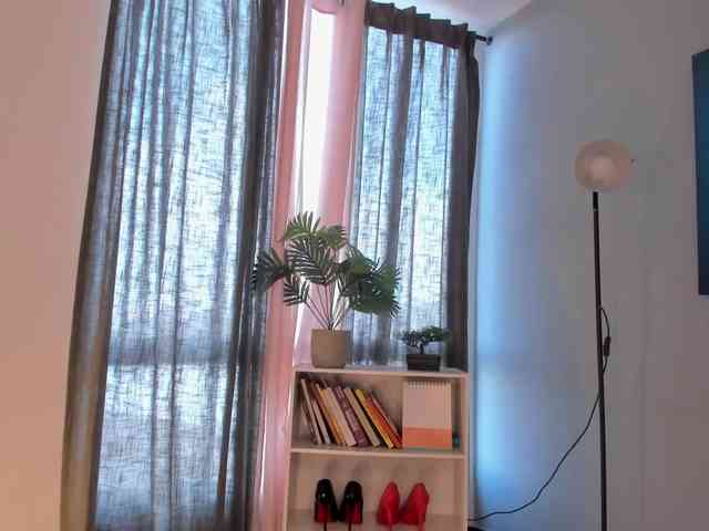 LiaPearce webcam
