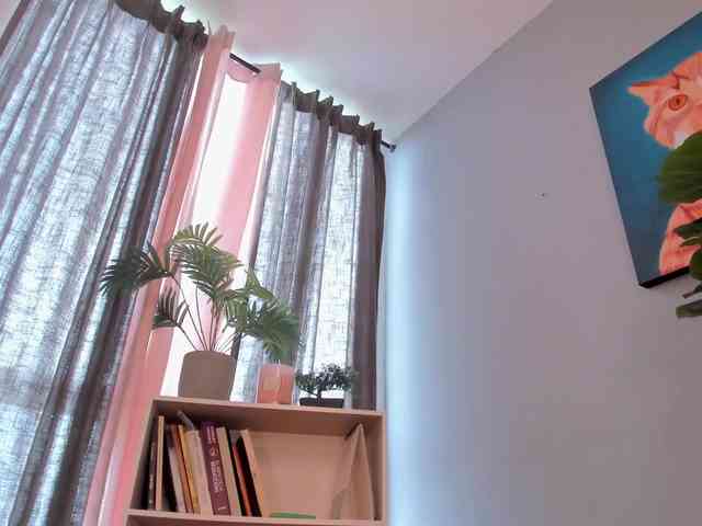 LiaPearce webcam