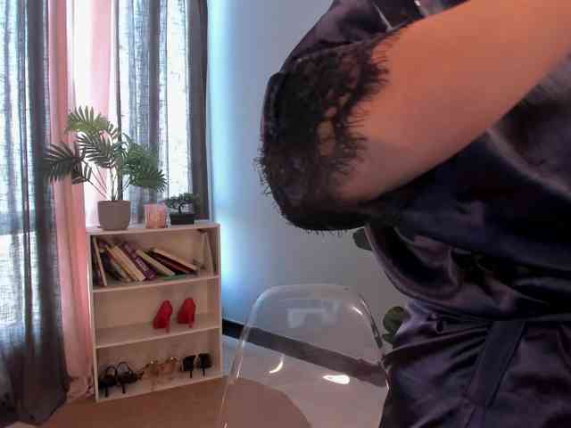 LiaPearce webcam