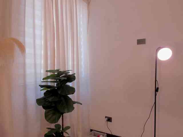 LiaPearce webcam