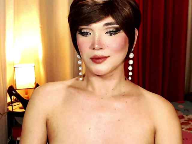 MsFamousCock Sex Cam Show