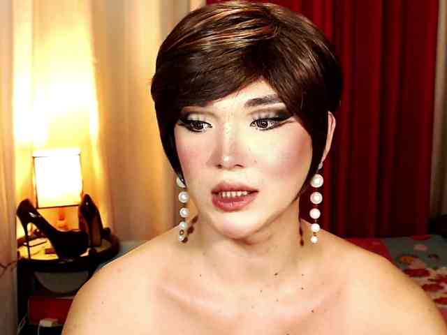 MsFamousCock Sex Cam Show