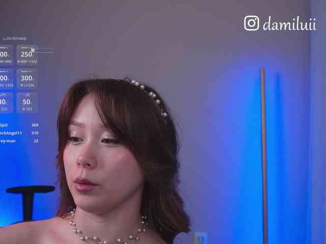 Live stream of damilui