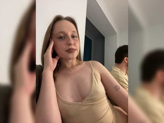 PeachPie live cam on BongaCams