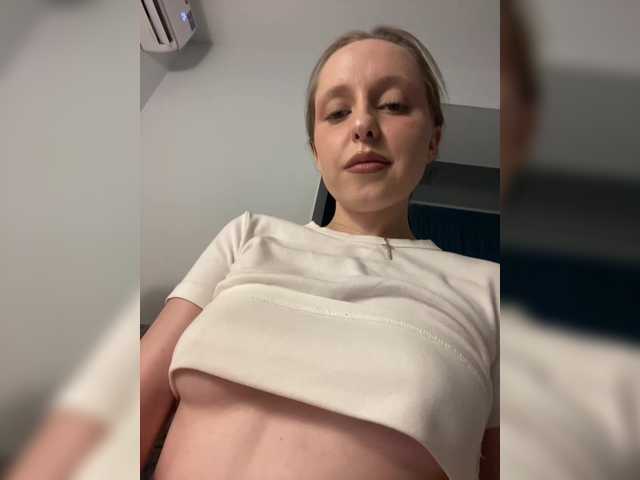 PeachPie live cam on BongaCams