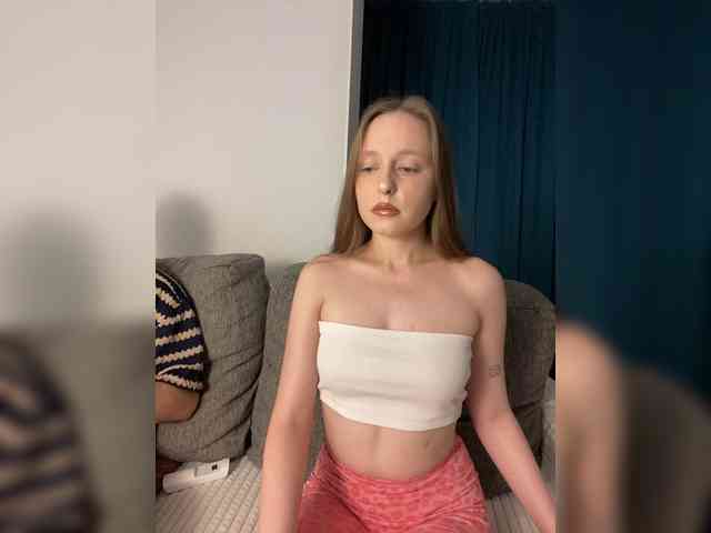 PeachPie Sex Cam Show