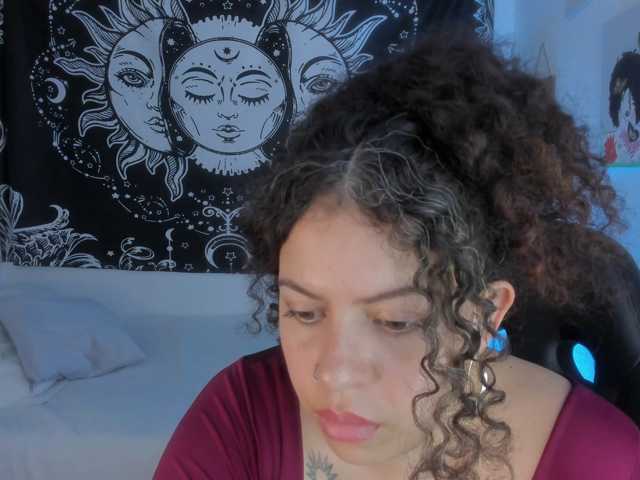 Just-katiex live cam preview
