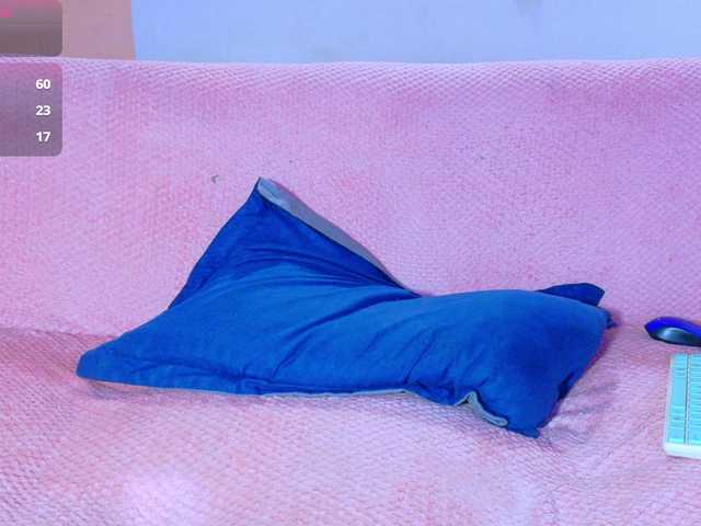 isabelle-adj1 live cam on BongaCams