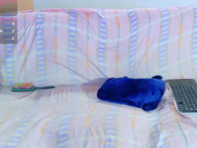 isabelle-adj1 live cam on BongaCams