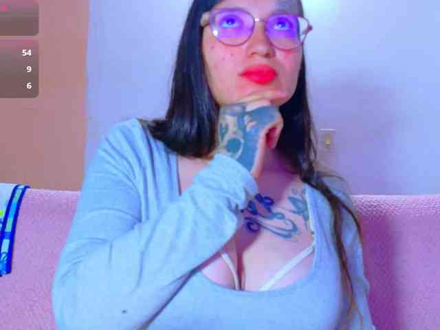 isabelle-adj1 webcam