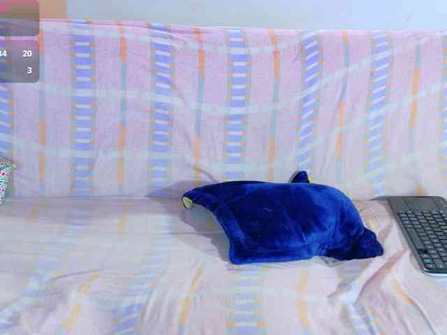 isabelle-adj1 webcam