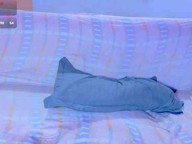 isabelle-adj1 webcam