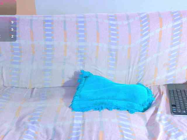 isabelle-adj1 webcam