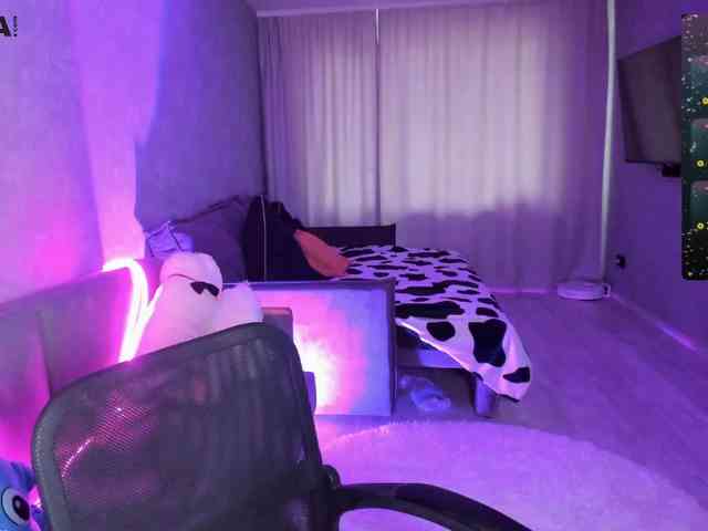 Nude-Nansy Sex Cam Show
