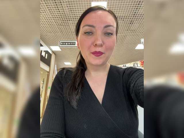 DIVORA's BongaCams profile