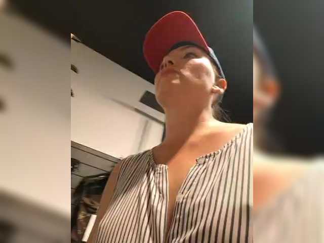 DIVORA live cam