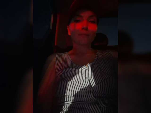 DIVORA live cam