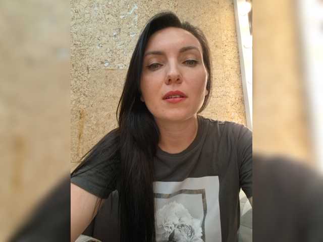 DIVo_0RA live webcam show
