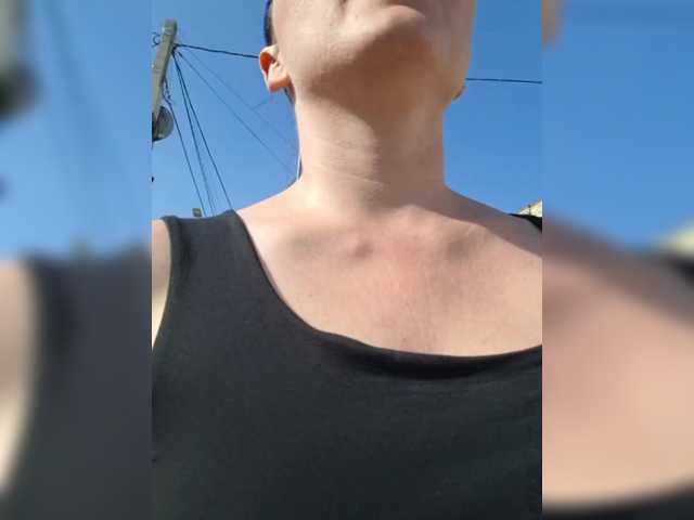 DIVORA live cam on BongaCams