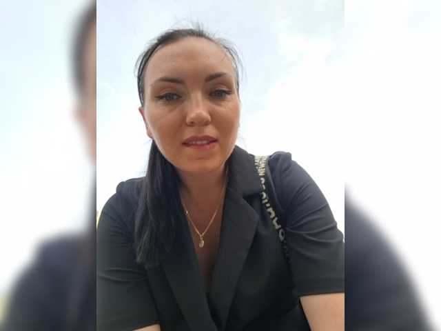 DIVORA, live now on BongaCams