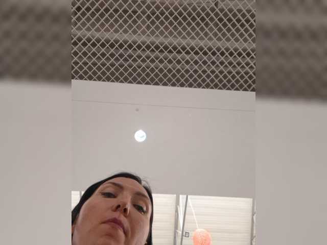 DIVORA live cam on BongaCams