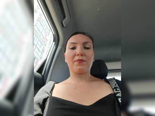 DIVORA live cam on BongaCams