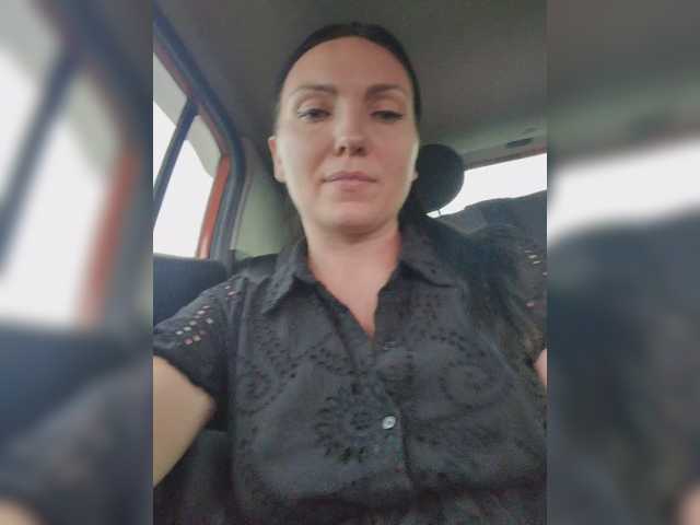 DIVORA live cam on BongaCams