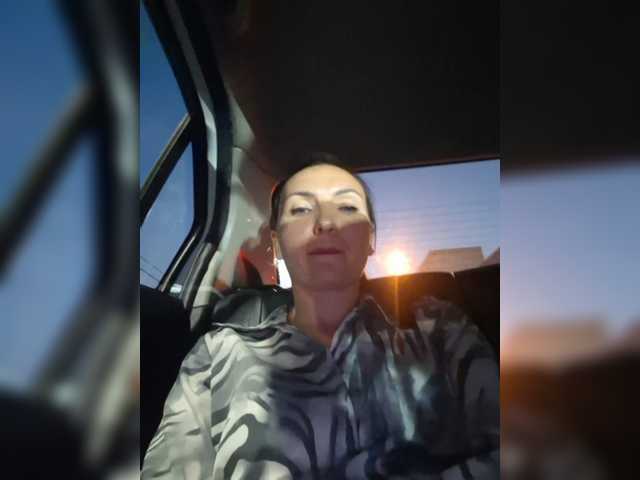 DIVORA live cam preview