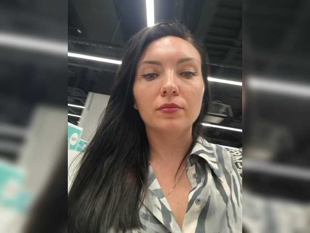 DIVo_0RA live cam preview